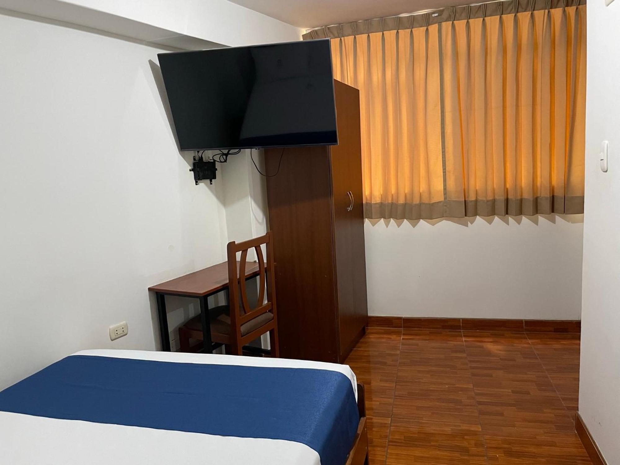 Hotel Italia I Chiclayo Bagian luar foto